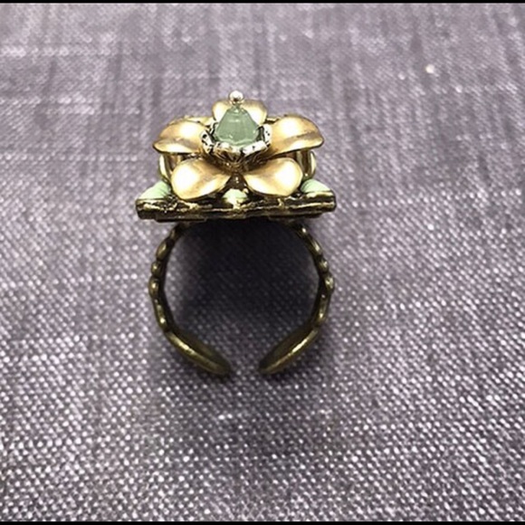 Gorgeous Coral w/Flowers Elongated Ring,NWT - Picture 5 of 7